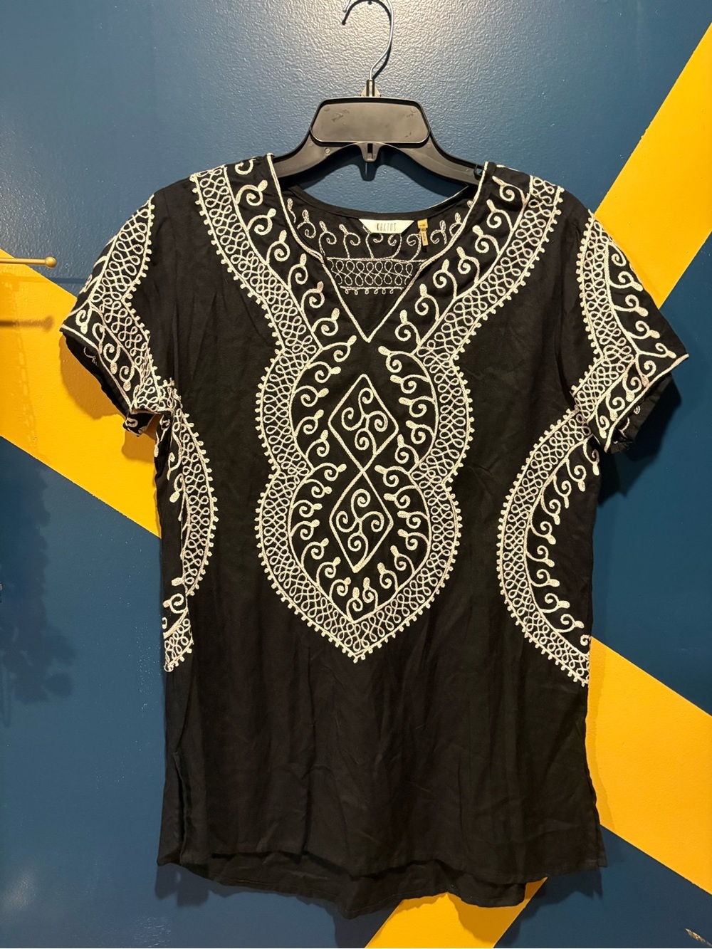 Kaktus Black & White Embroidered Boho Short Sleeve Top NWOT